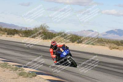 media/Nov-16-2025-Race Pace (Sun) [[8c5fa54630]]/Non Verified Riders (1st 20 Minutes)/3-Turn 3 Inside (11am)/